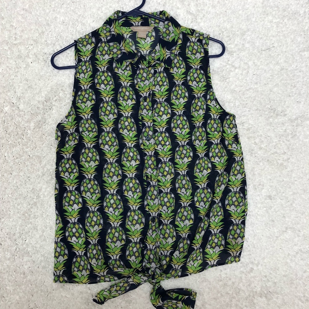 Banana republic size small sleeveless blouse